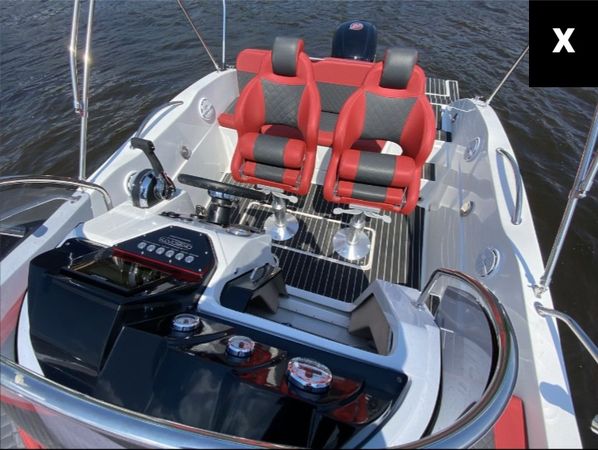 Barracuda 595 | Muka