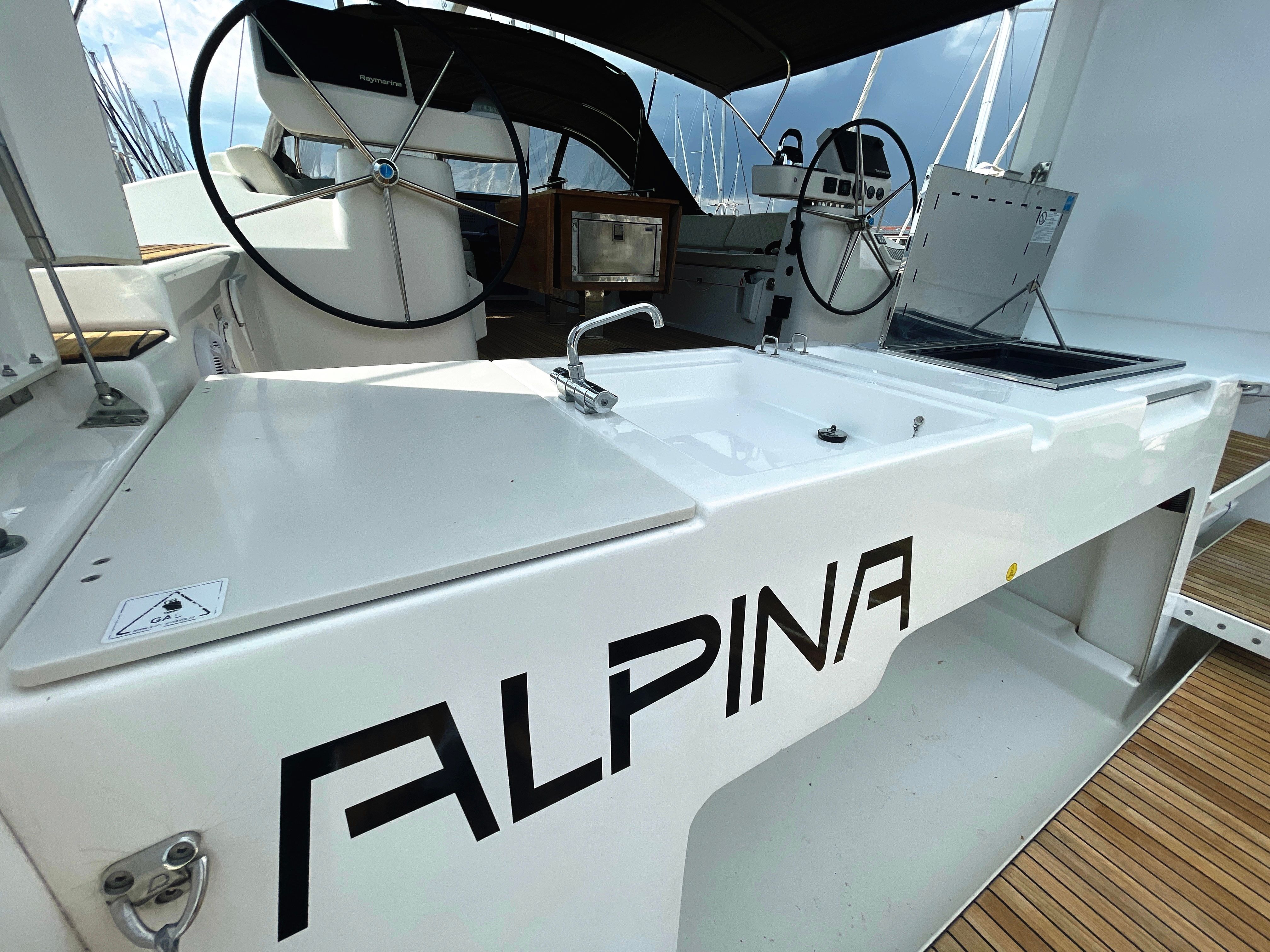 Dufour 56 | Alpina