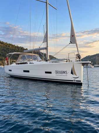 Dufour 430 | Brahms