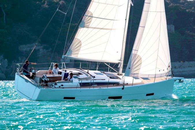 Dufour 390 | Infinity