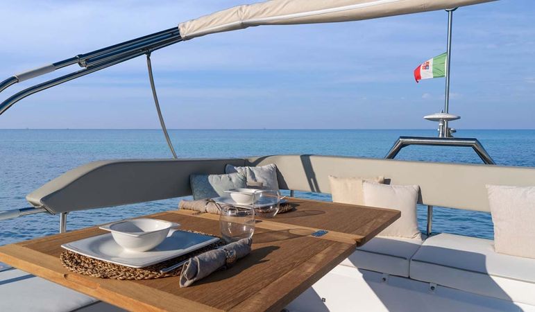 Sessa Fly 42 | Noa