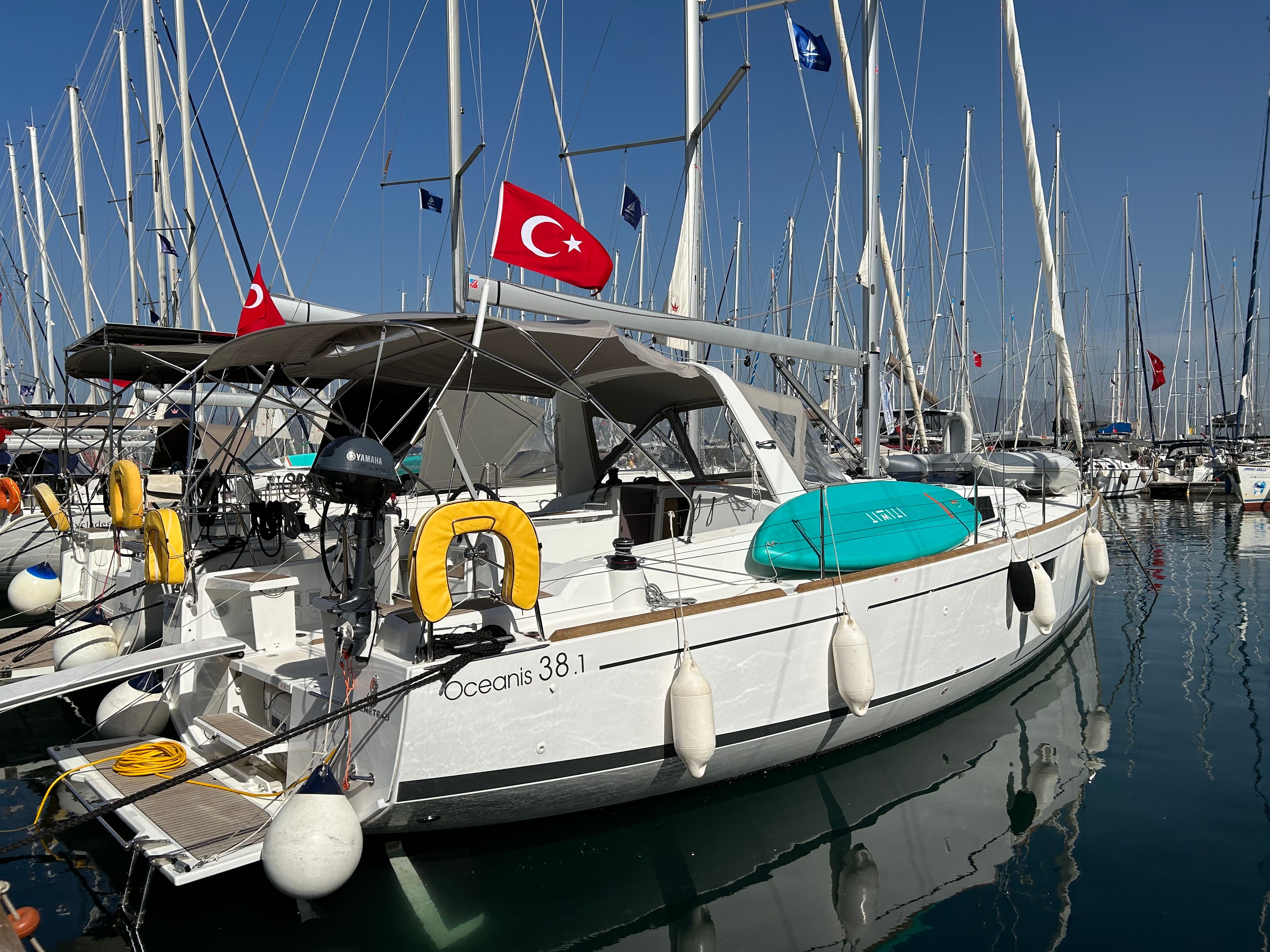 Beneteau Oceanis 38.1 | Helena