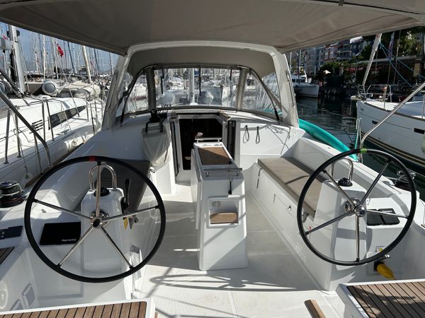 Beneteau Oceanis 38.1 | Helena