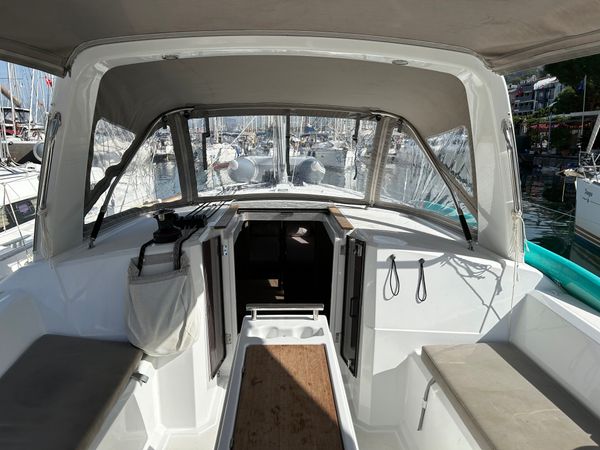 Beneteau Oceanis 38.1 | Helena