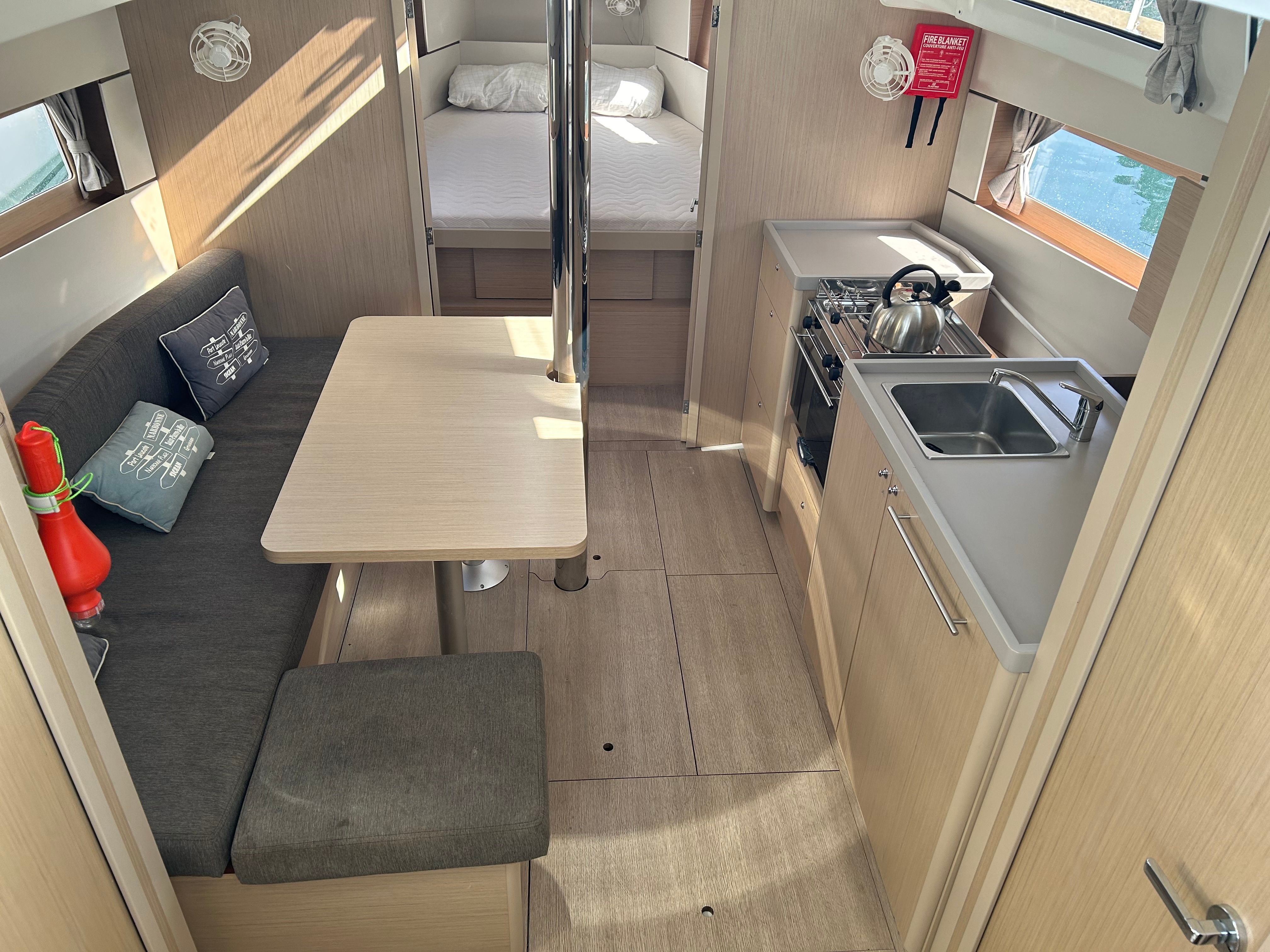 Beneteau Oceanis 38.1 | Helena