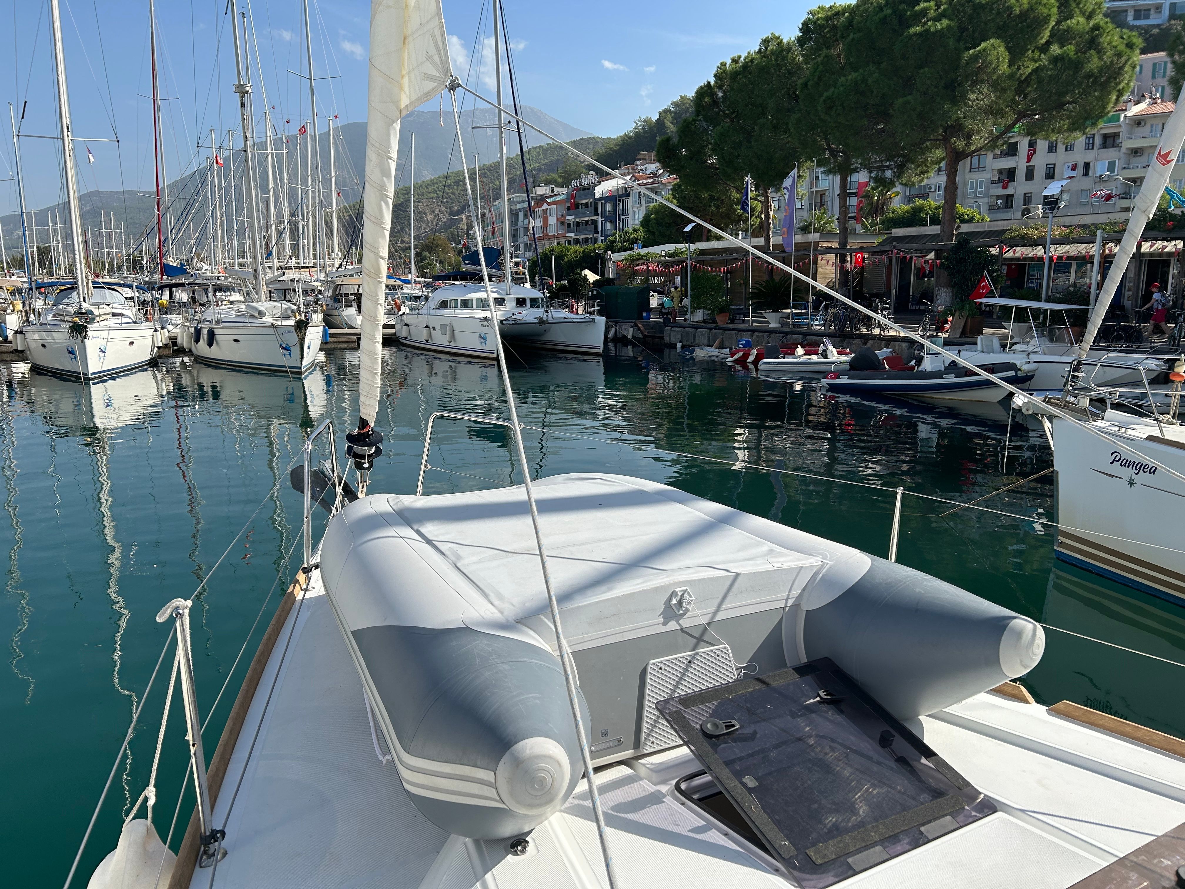 Beneteau Oceanis 38.1 | Helena