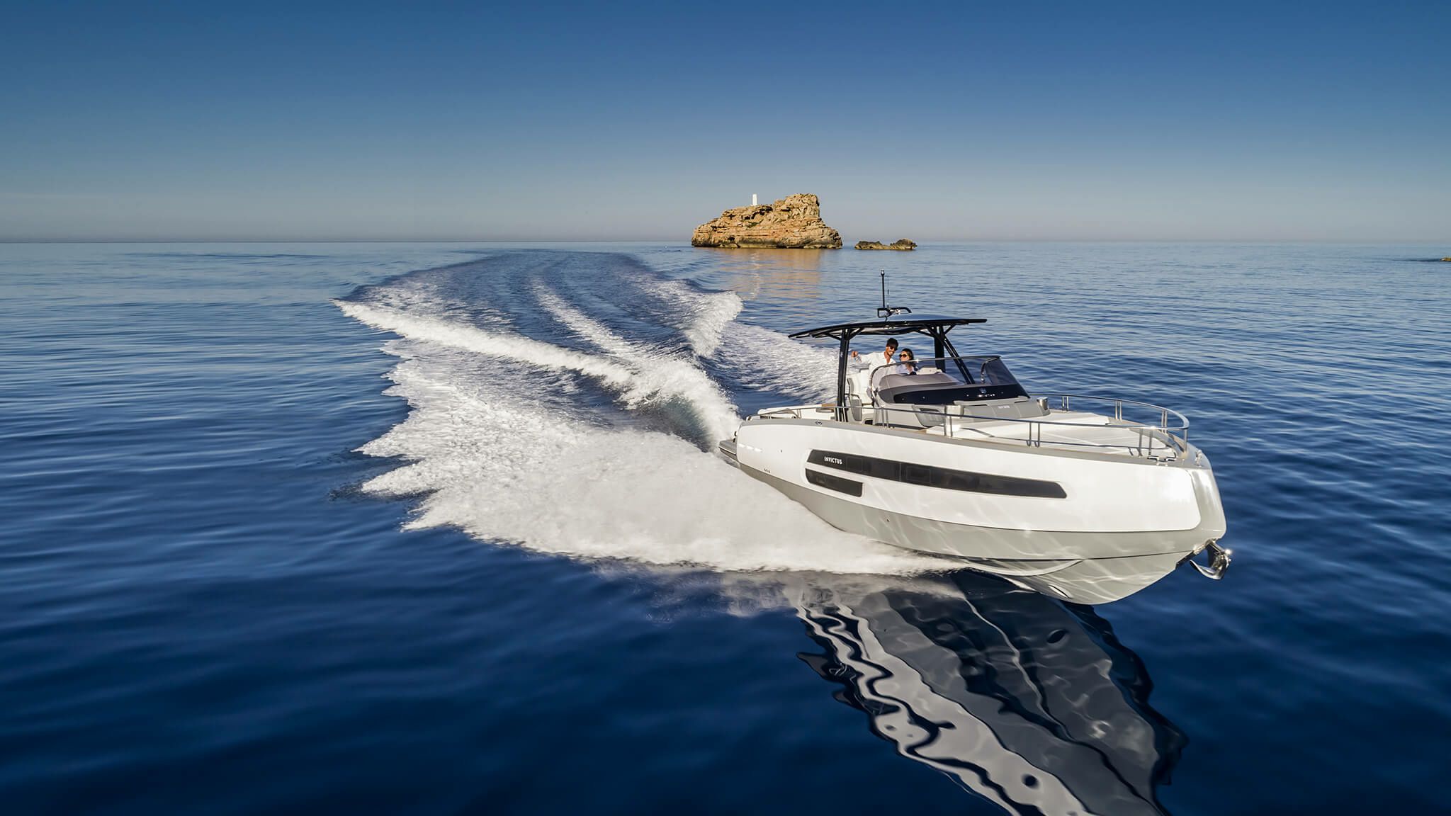 Invictus GT 320 | Gin Tonic