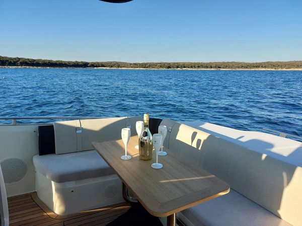 Invictus GT 320 | Gin Tonic