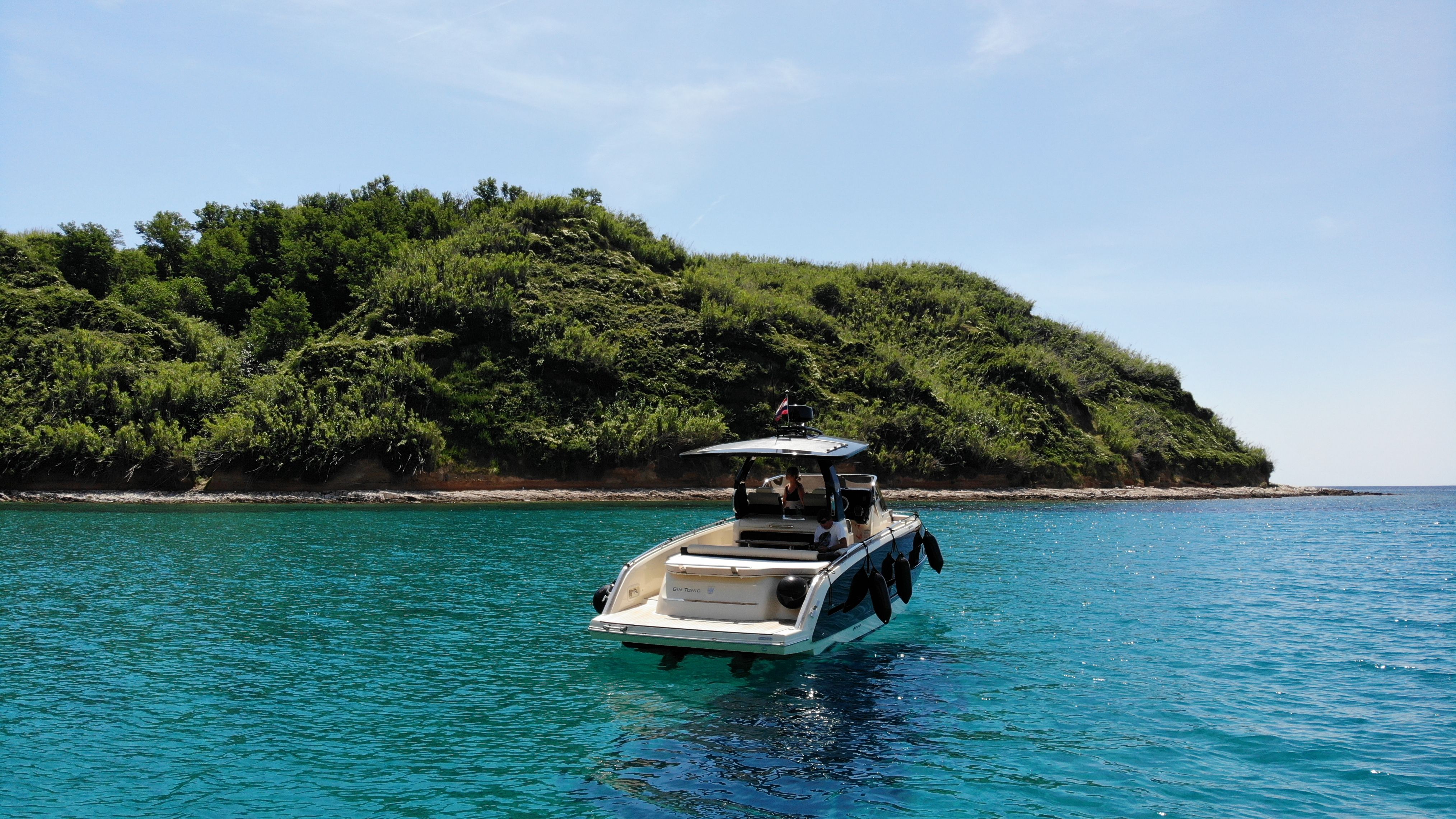 Invictus GT 320 | Gin Tonic