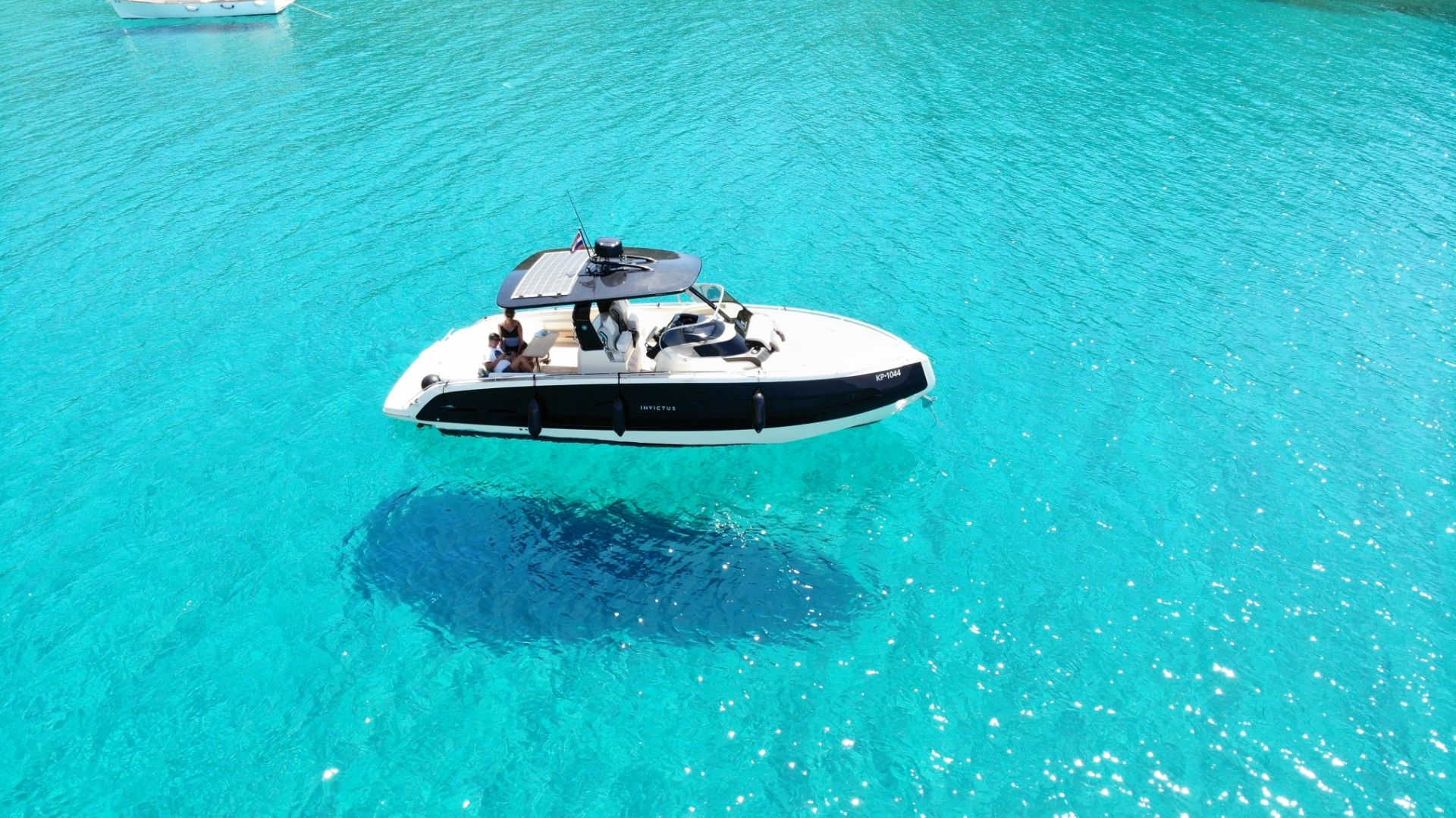 Invictus GT 320 | Gin Tonic