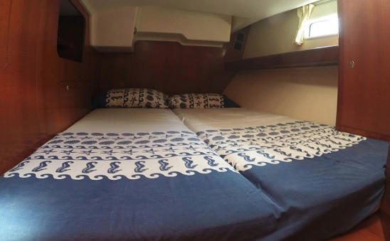 Beneteau Oceanis 523 | Blue Magic
