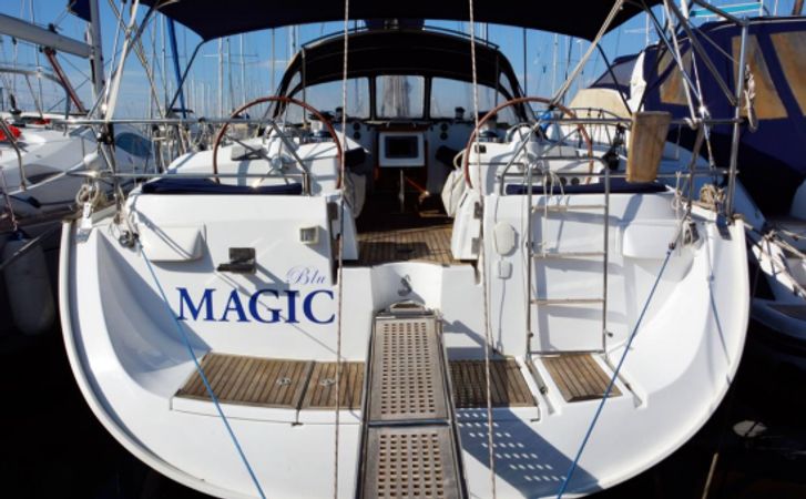 Beneteau Oceanis 523 | Blue Magic