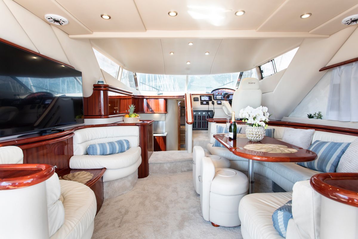 Sunseeker Manhattan 48 Fly | Klara