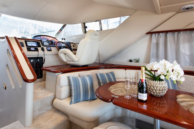 Sunseeker Manhattan 48 Fly | Klara