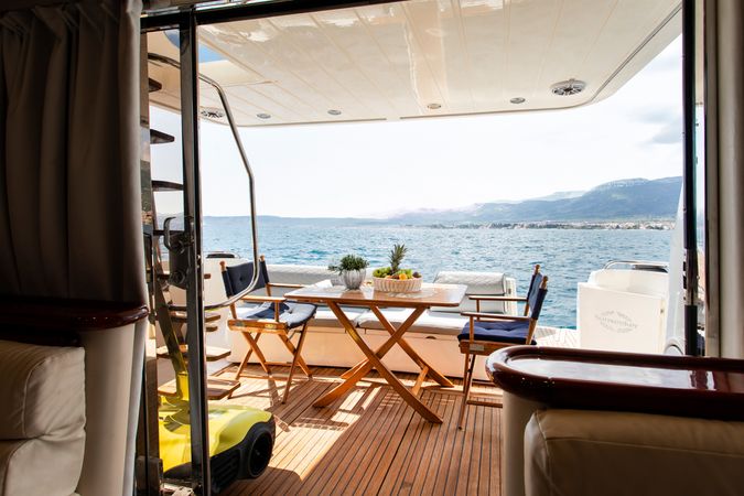 Sunseeker Manhattan 48 Fly | Klara