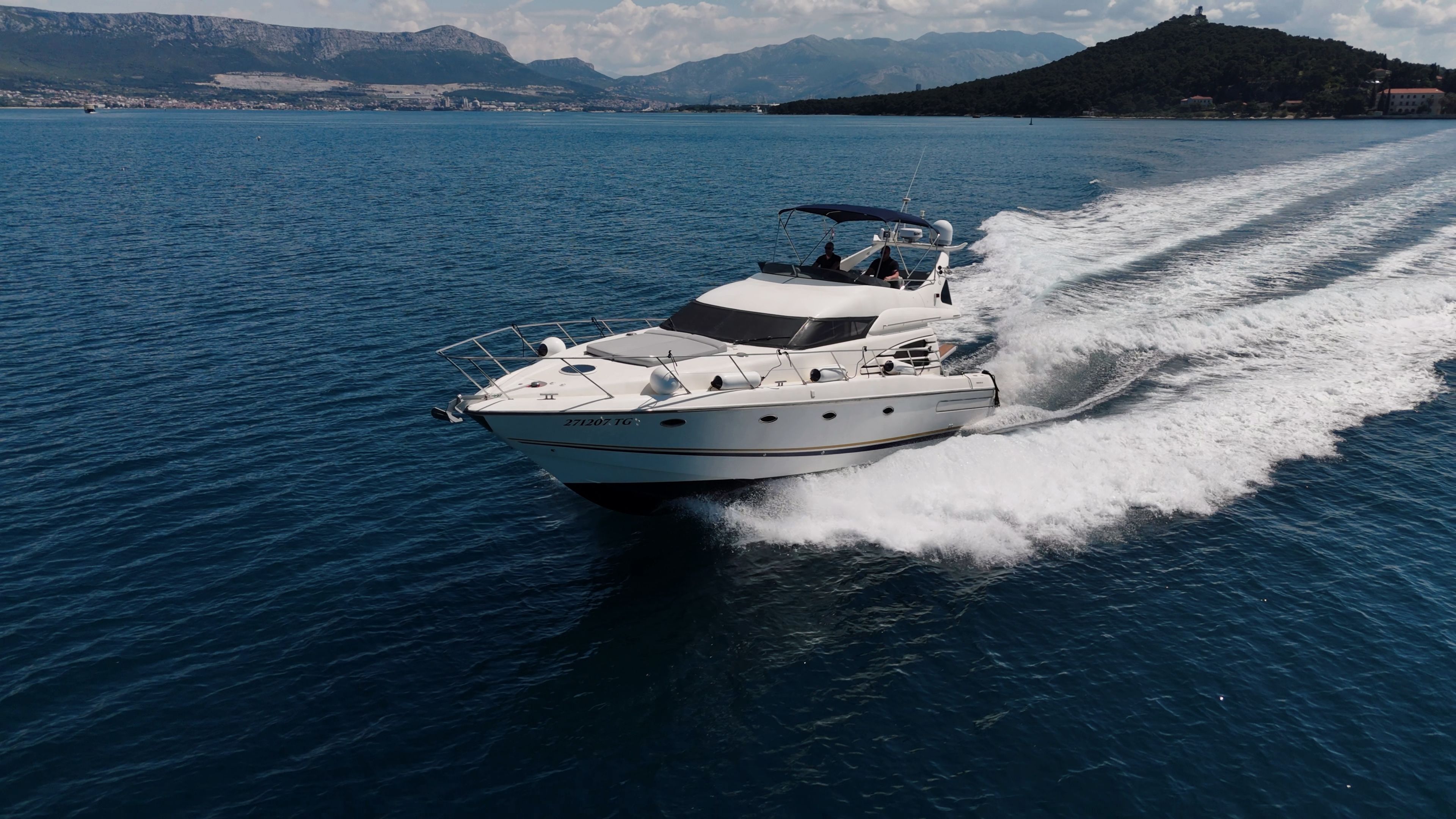 Sunseeker Manhattan 48 Fly | Klara