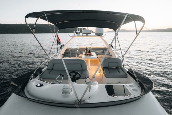 Sunseeker Manhattan 48 Fly | Klara