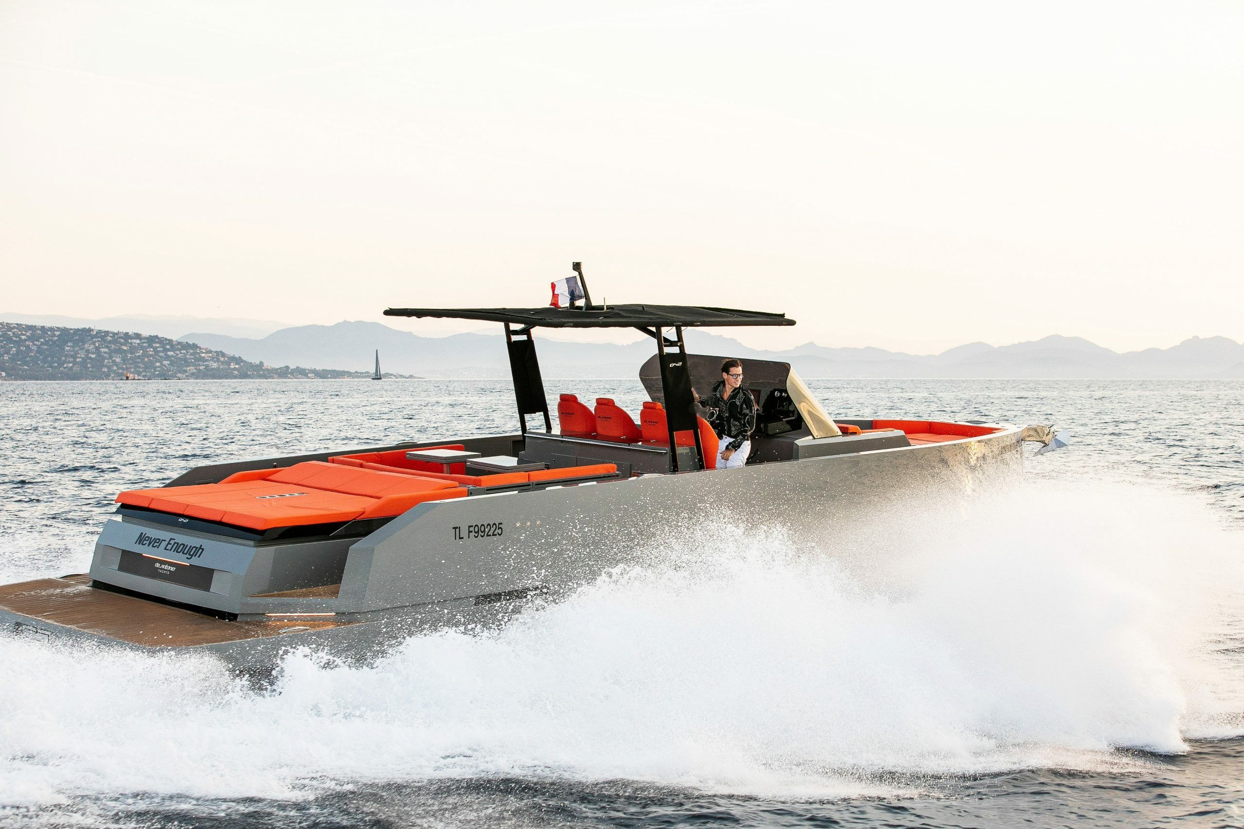 De Antonio D42 Open | Valkyria