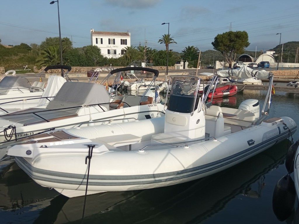 Capelli Tempest 750 | Cap 752