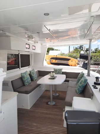 Lagoon 500 | Sand Star