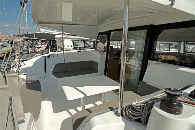 Excess 11 | Bronze Kiss