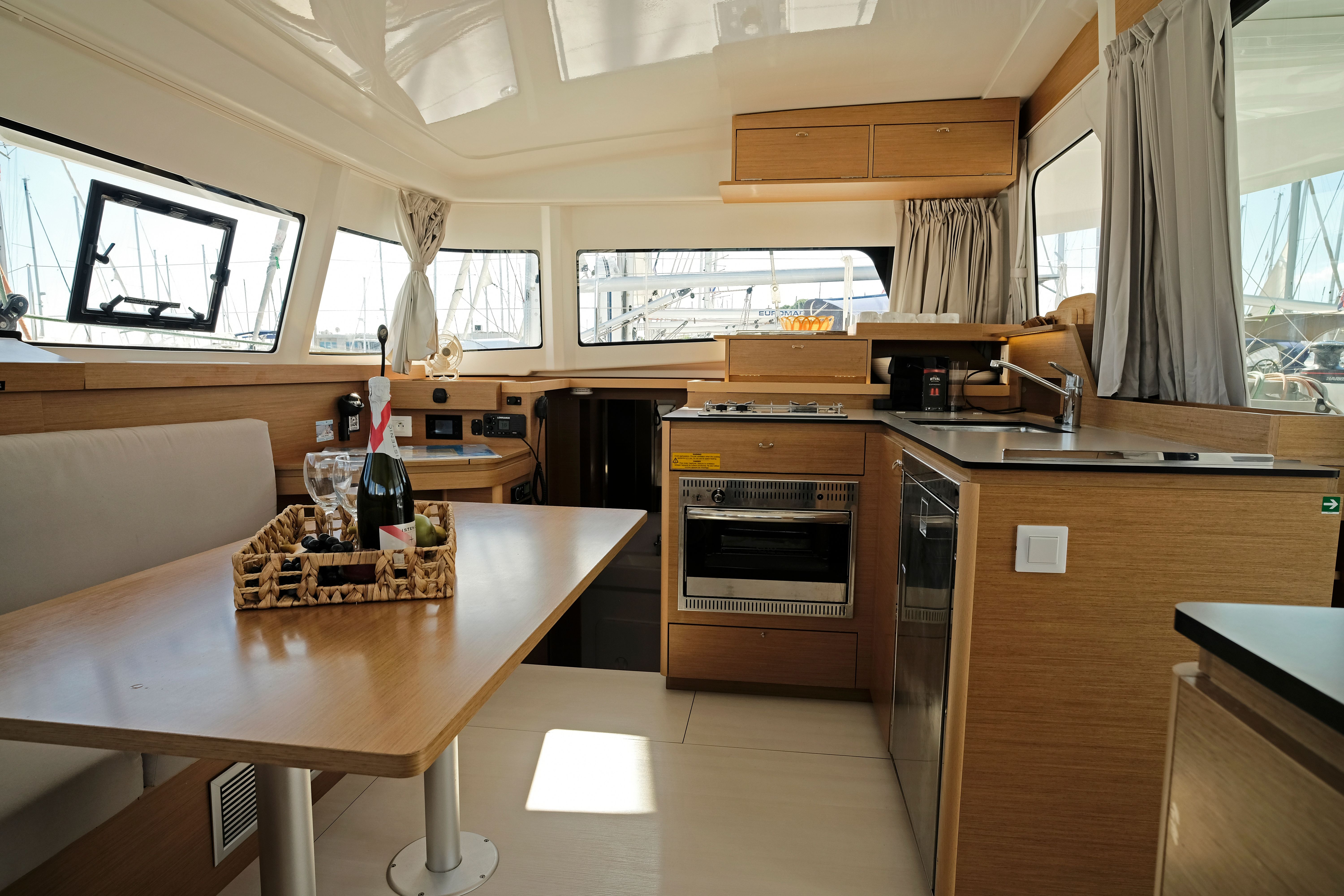 Excess 11 | Bronze Kiss