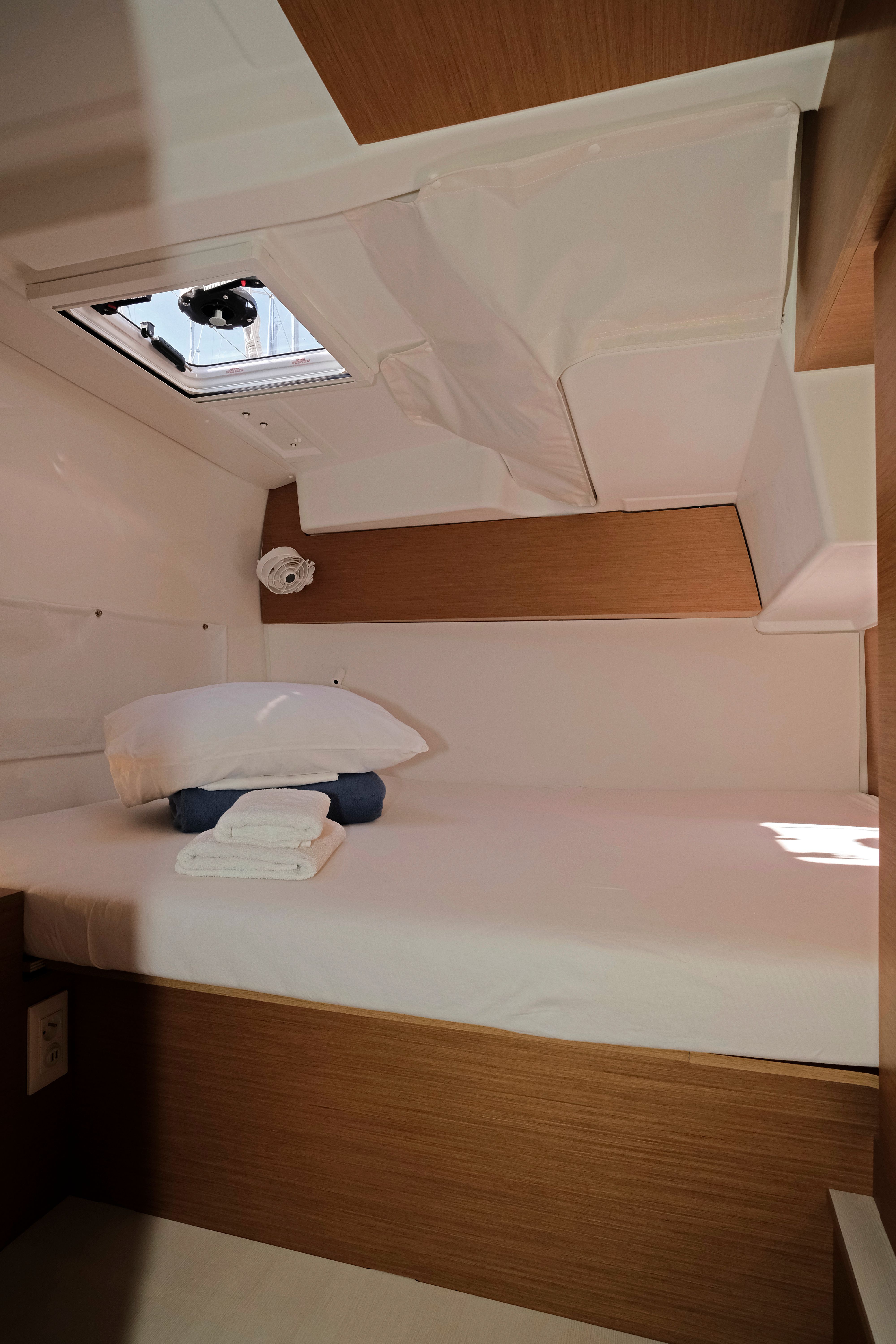 Excess 11 | Bronze Kiss