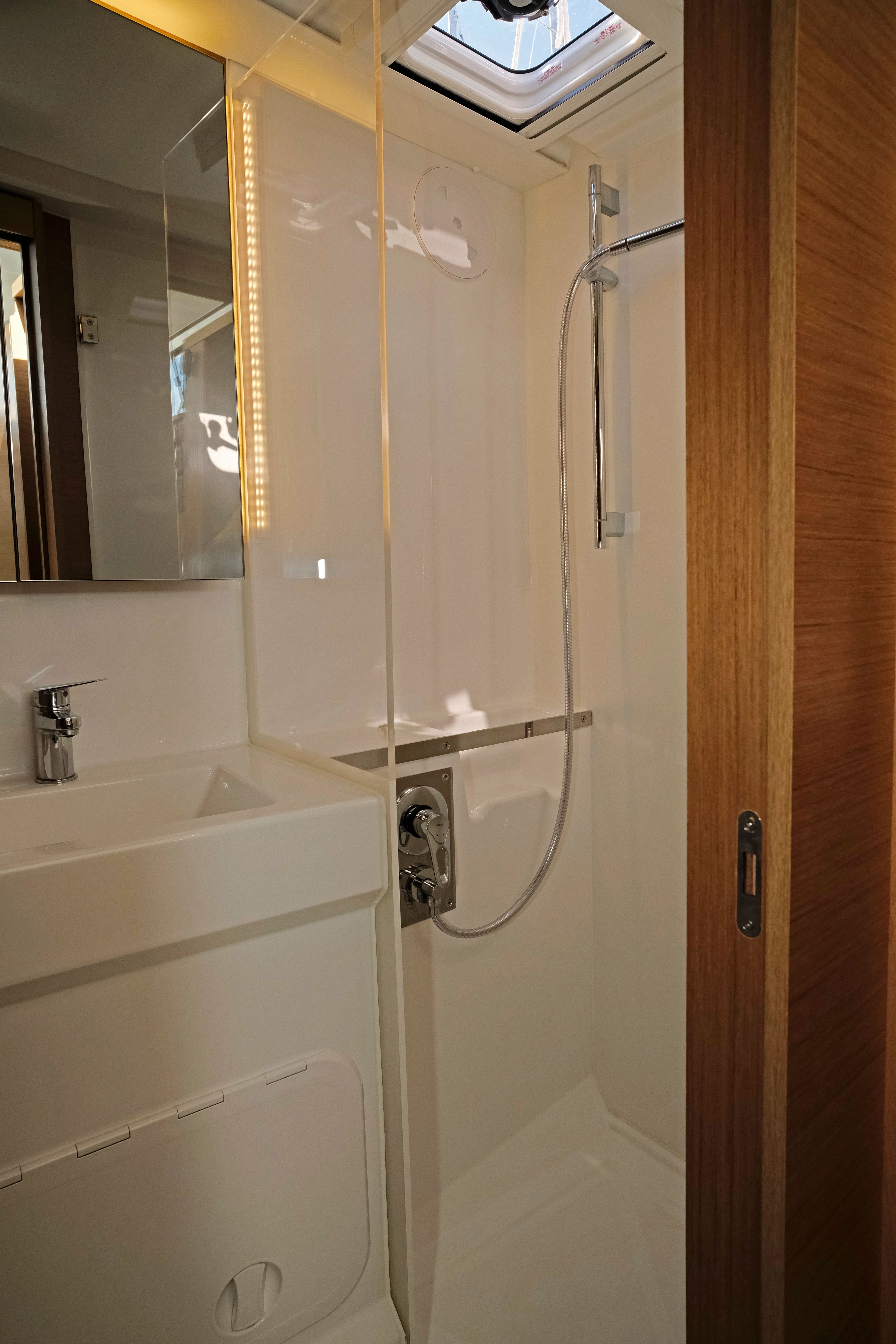 Excess 11 | Bronze Kiss