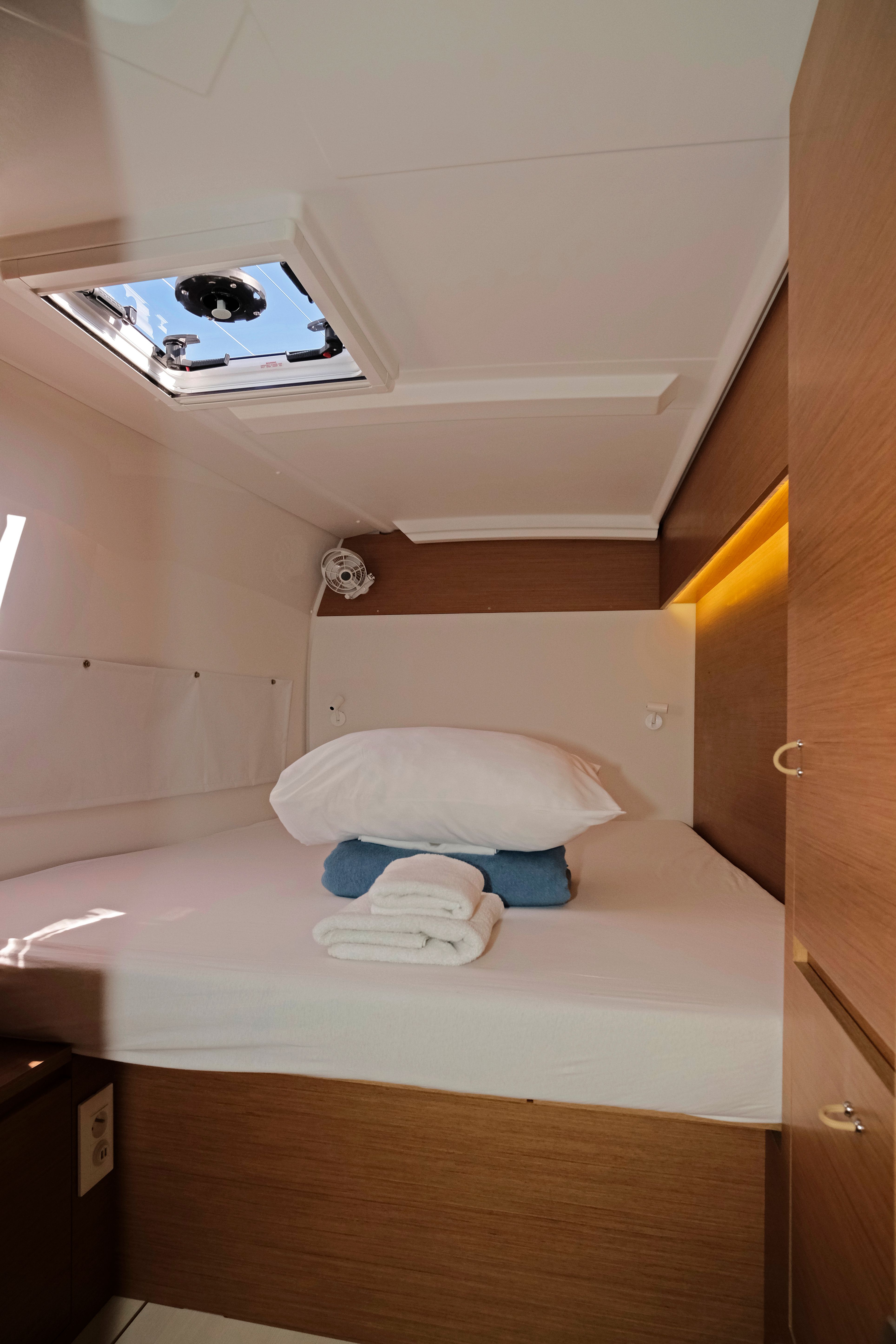 Excess 11 | Bronze Kiss