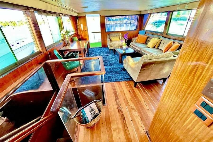 Hatteras 75 | Aurora