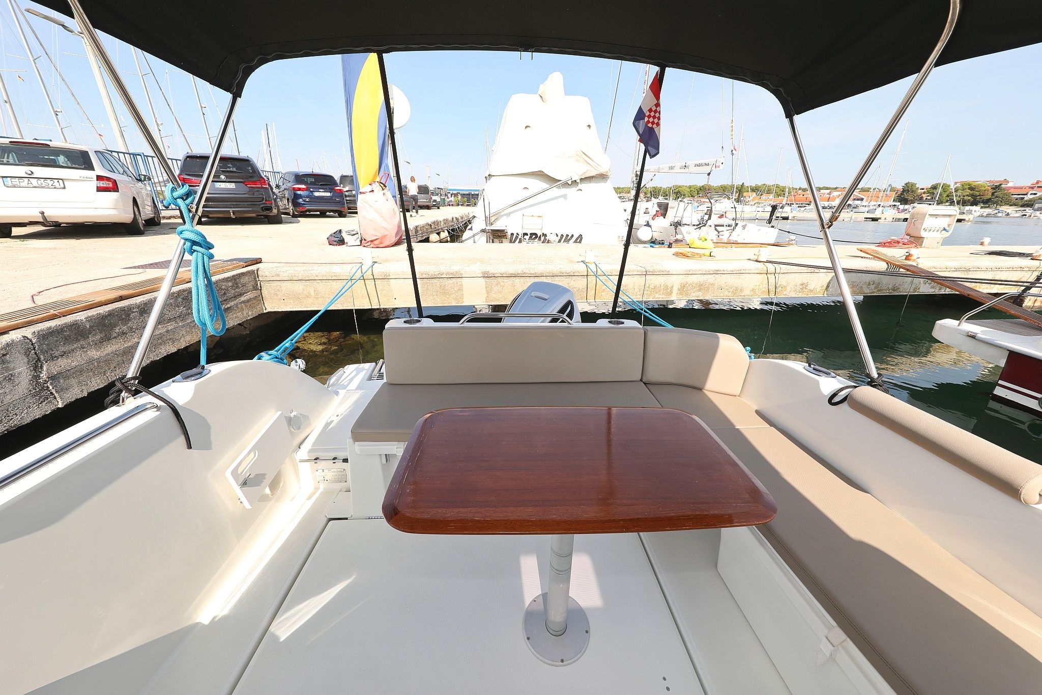 Beneteau Antares 8 | Angela