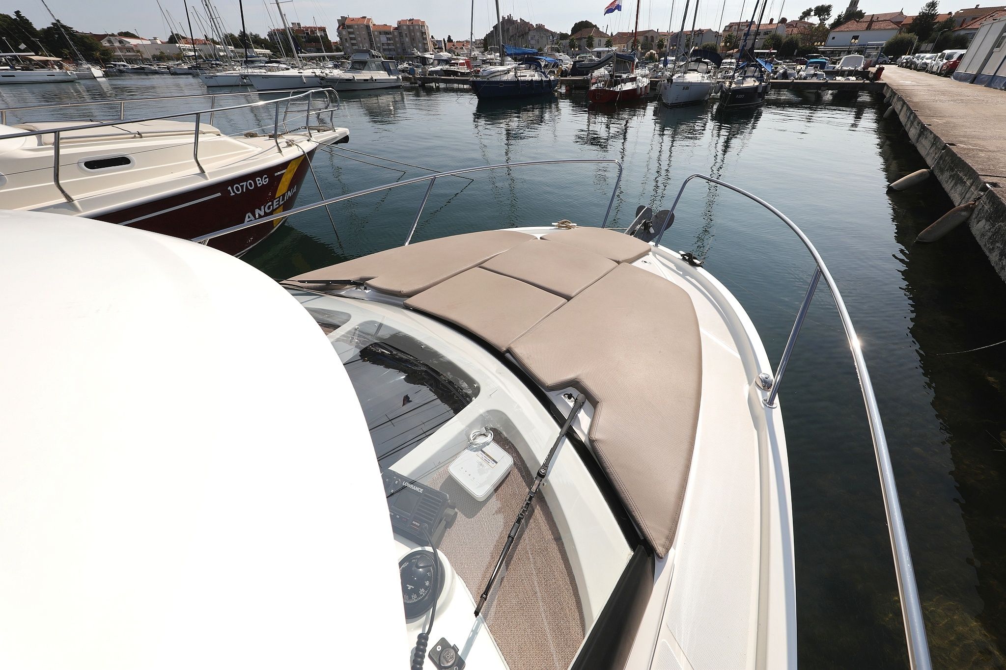 Beneteau Antares 8 | Angela