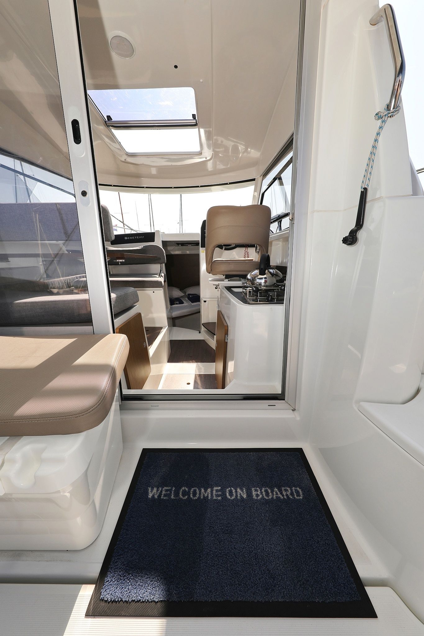 Beneteau Antares 8 | Angela
