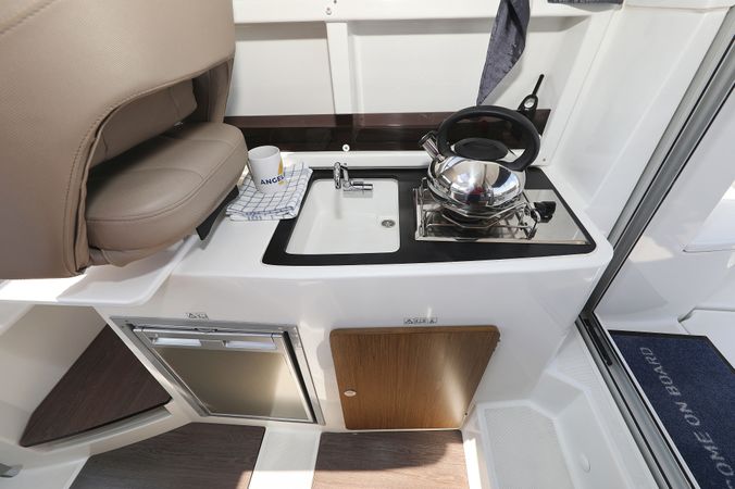 Beneteau Antares 8 | Angela