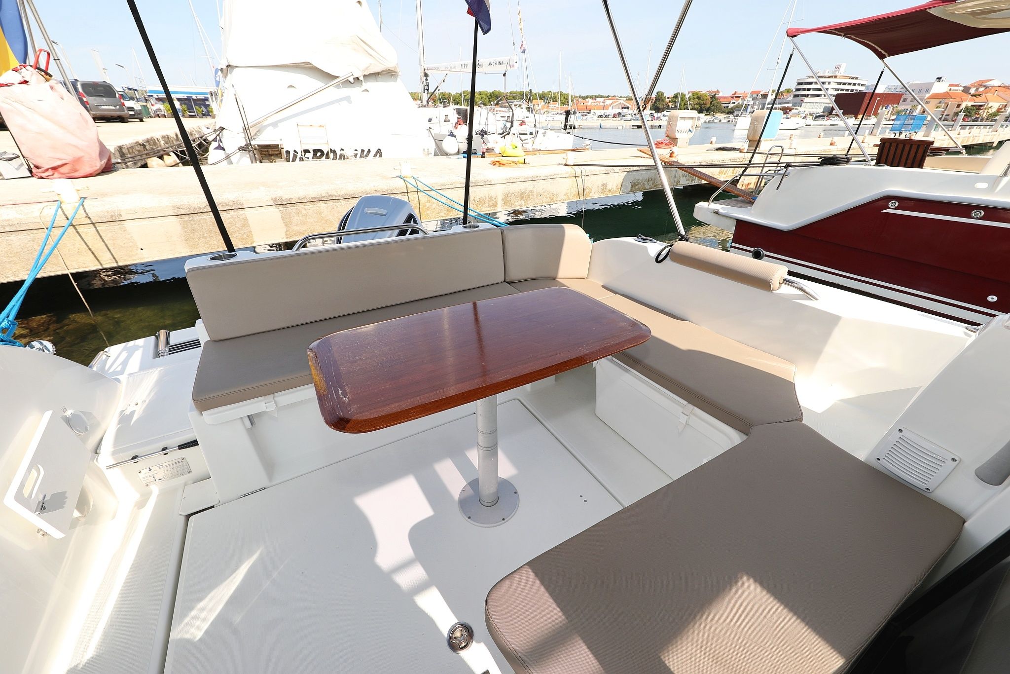 Beneteau Antares 8 | Angela