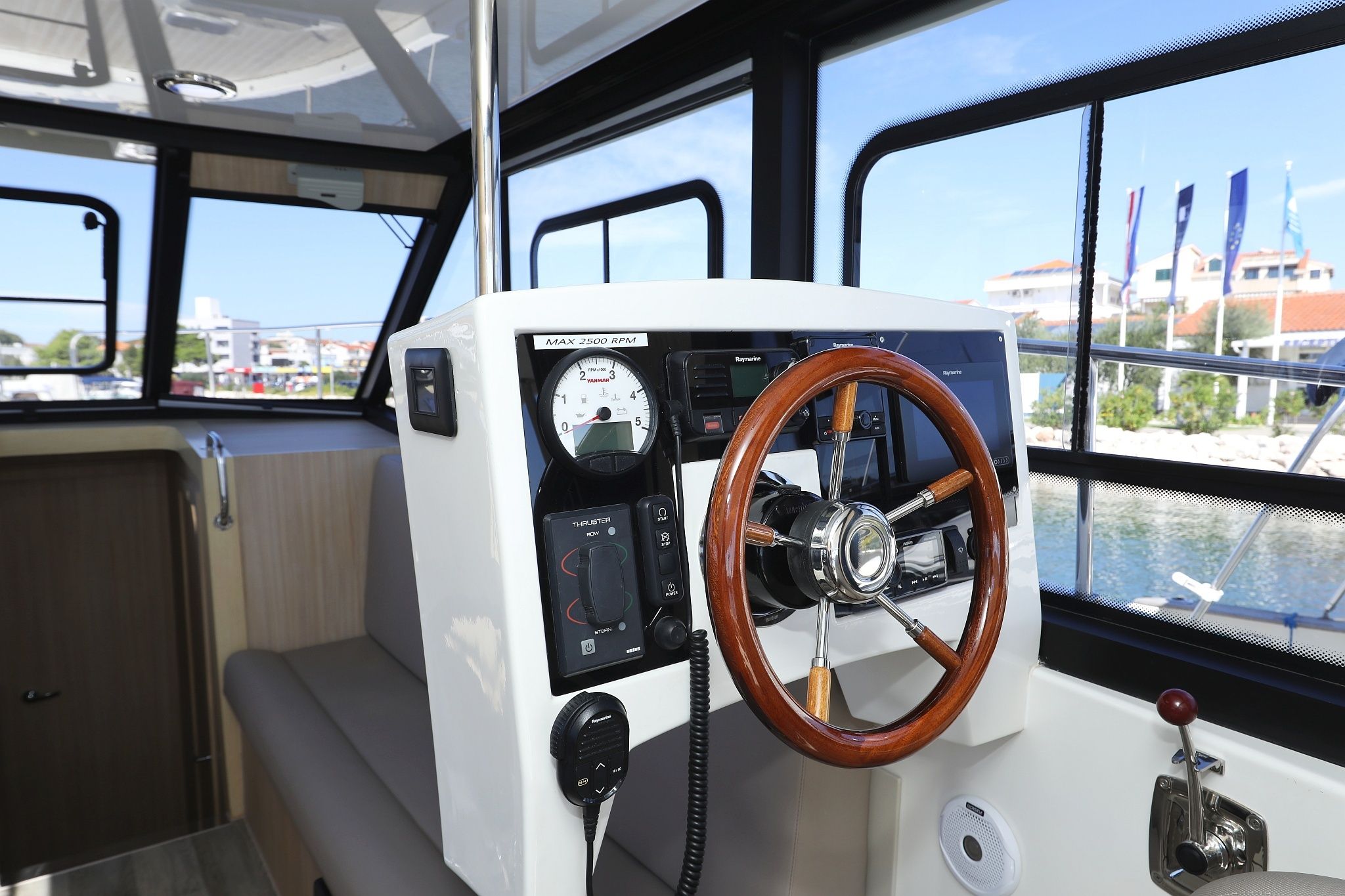 Cobra Yachts 40 | Batu