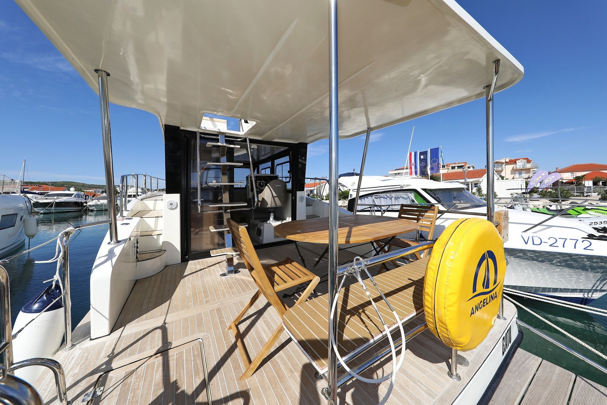 Cobra Yachts 40 | Batu