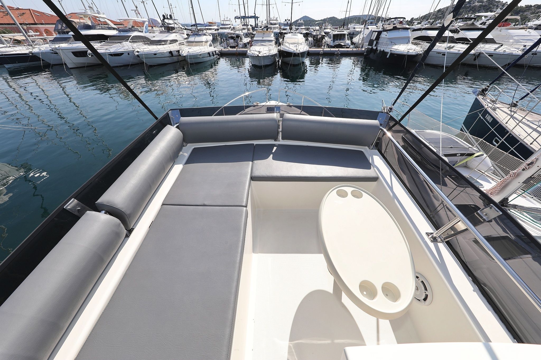 Cobra Yachts 40 | Muneca