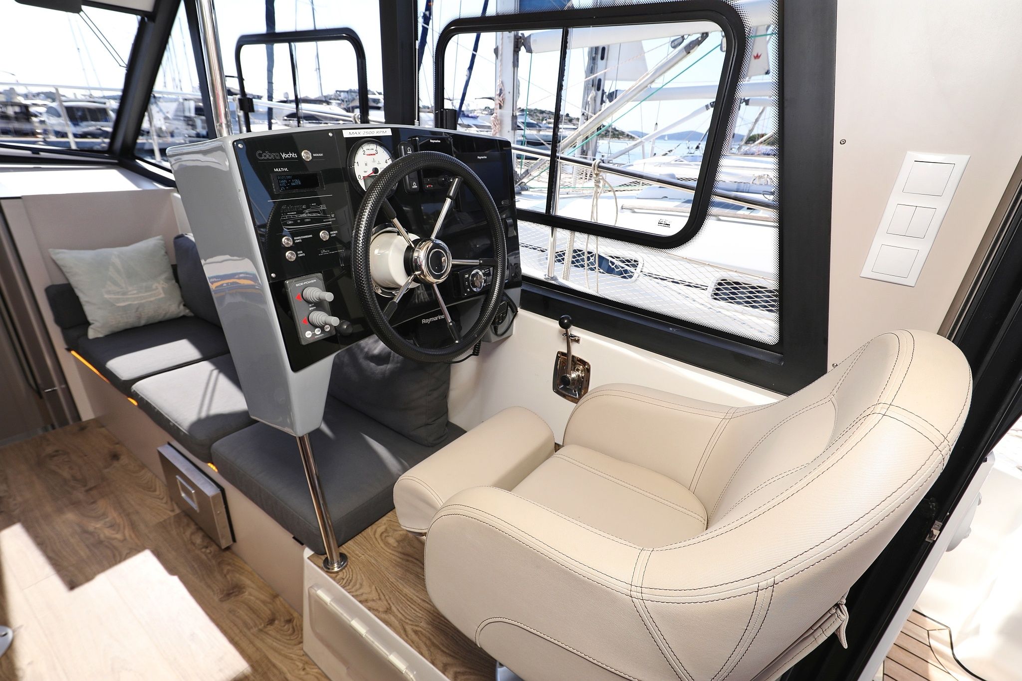 Cobra Yachts 40 | Muneca