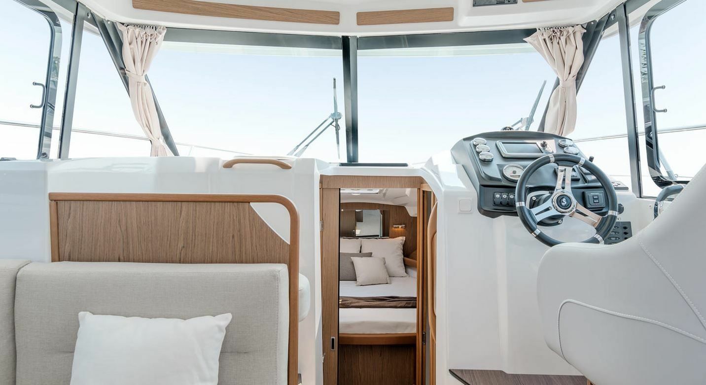 Beneteau Antares 32 | 15