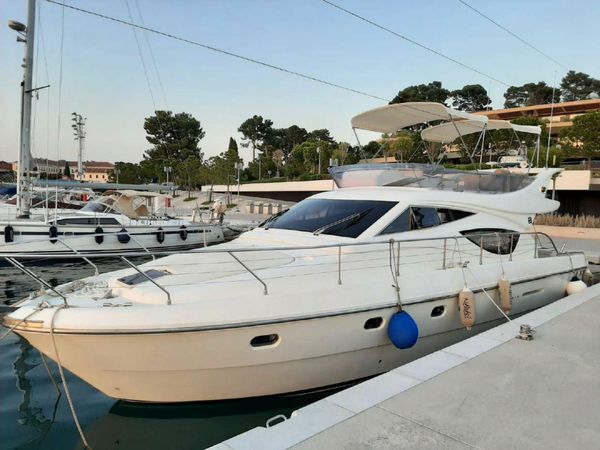 Ferretti 460 | Dimanzi