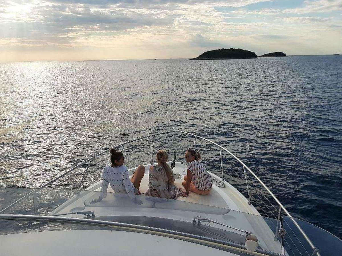 Ferretti 460 | Dimanzi