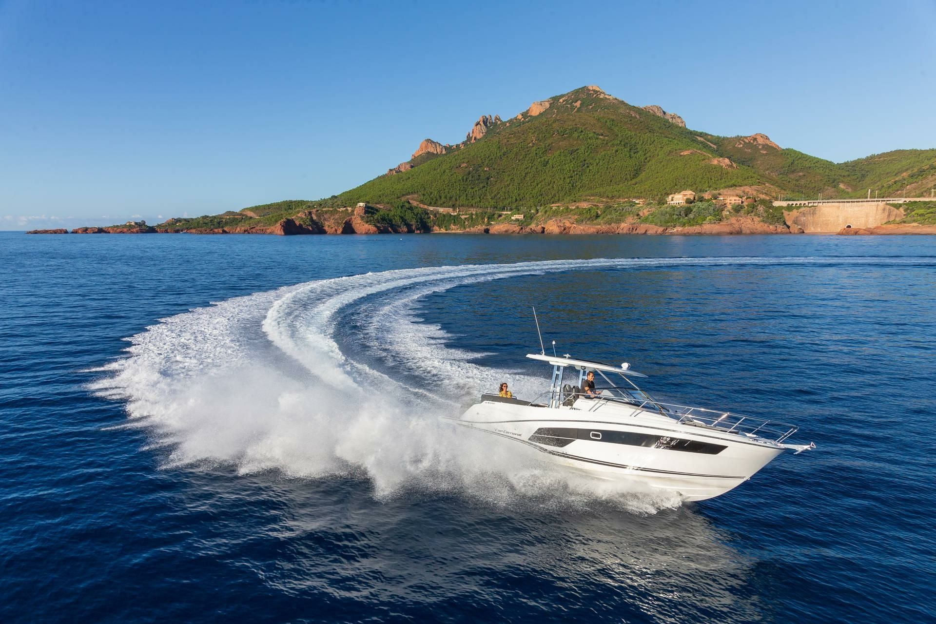Jeanneau Cap Camarat 10.5 WA | Invictus