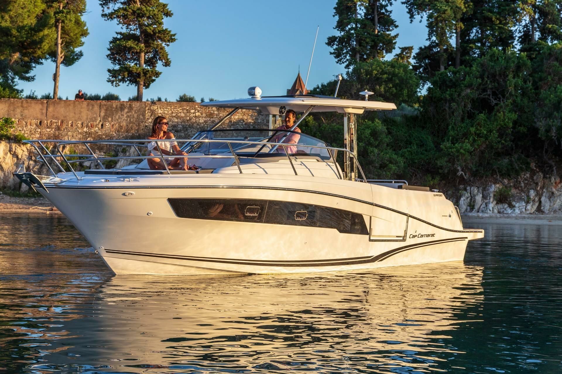 Jeanneau Cap Camarat 10.5 WA | Invictus