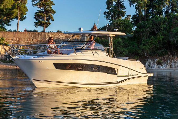 Jeanneau Cap Camarat 10.5 WA | Invictus