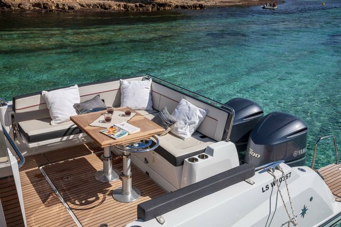 Jeanneau Cap Camarat 10.5 WA | Invictus