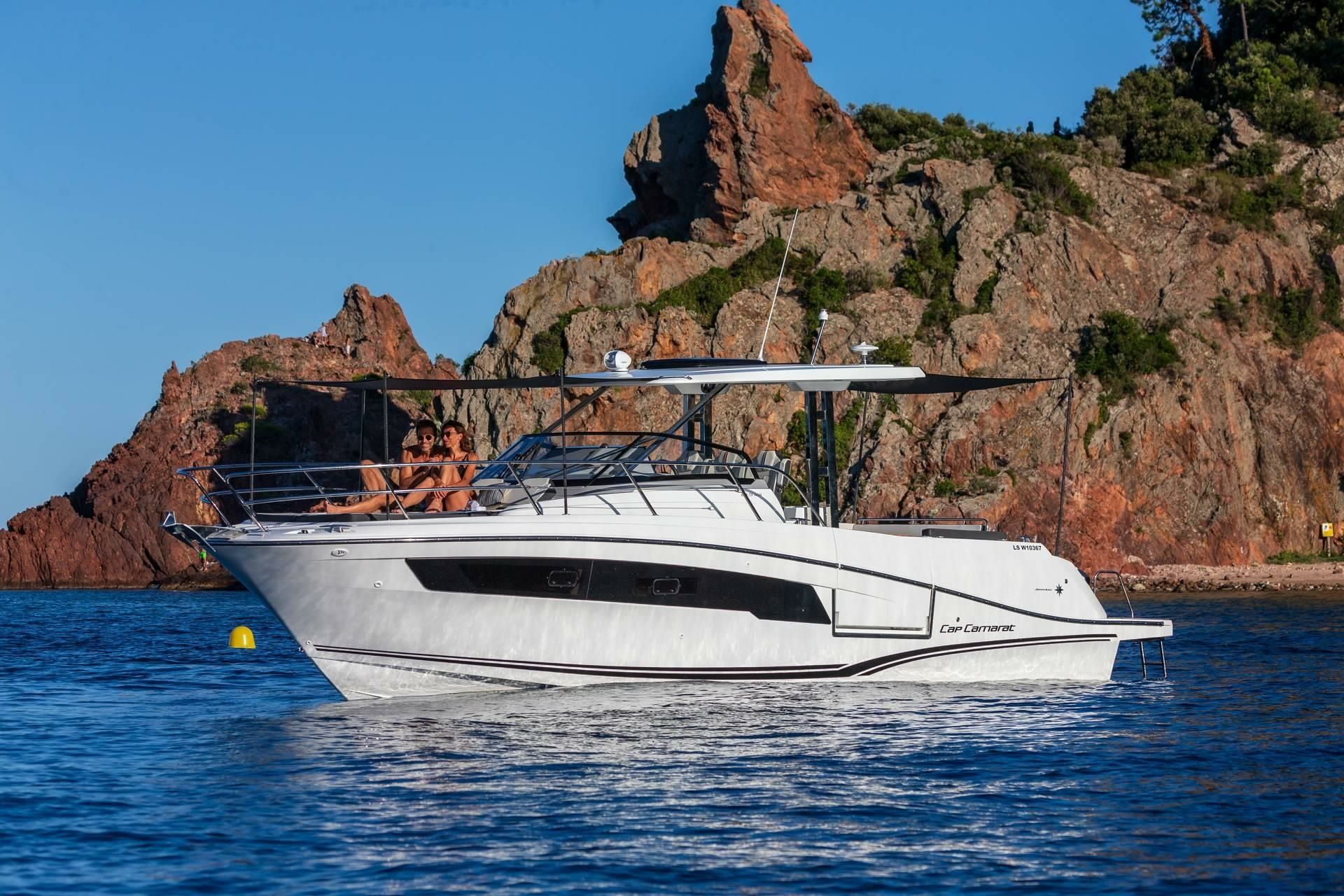Jeanneau Cap Camarat 10.5 WA | Invictus