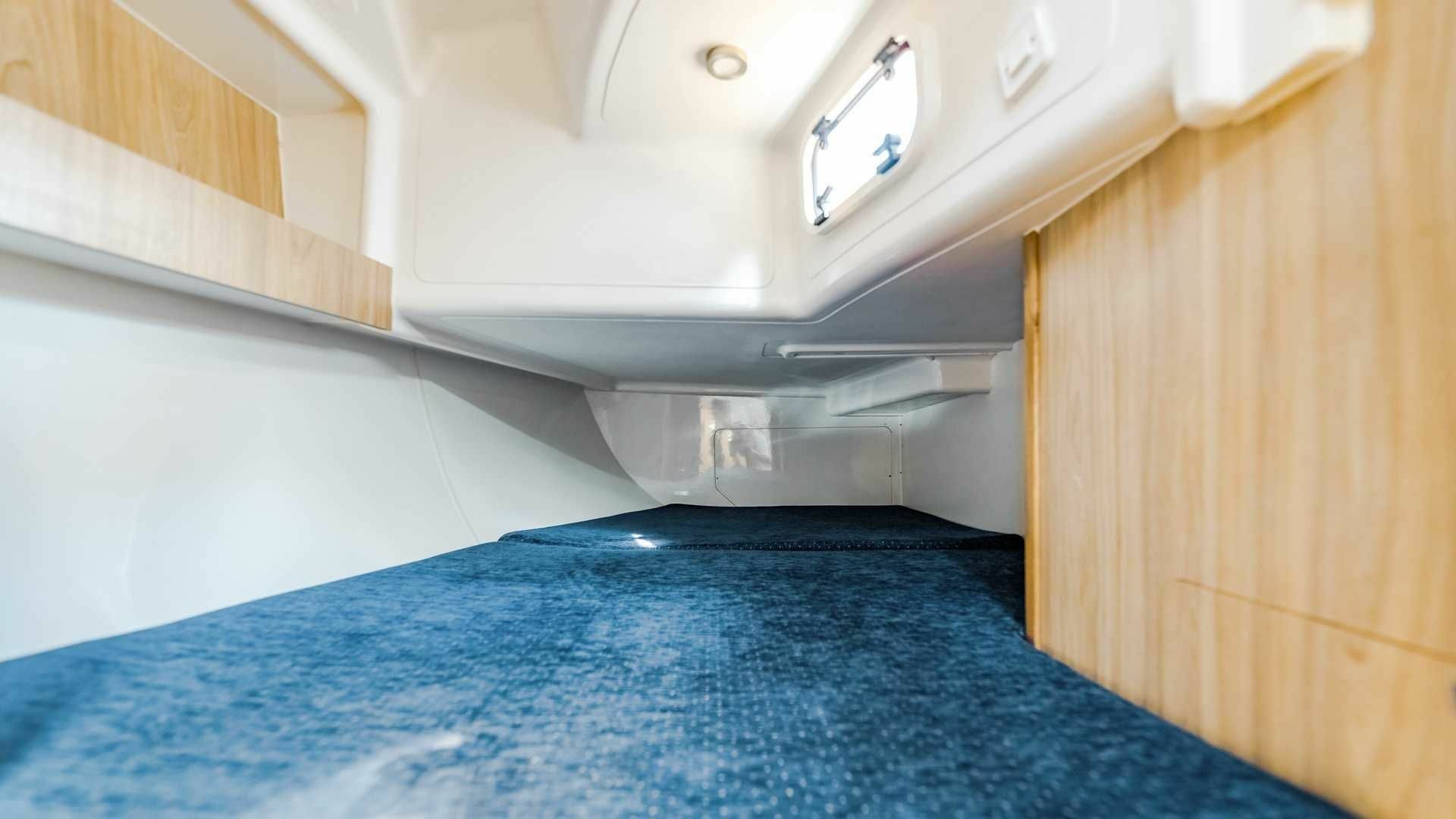 Tango 33 | 11 Lady M