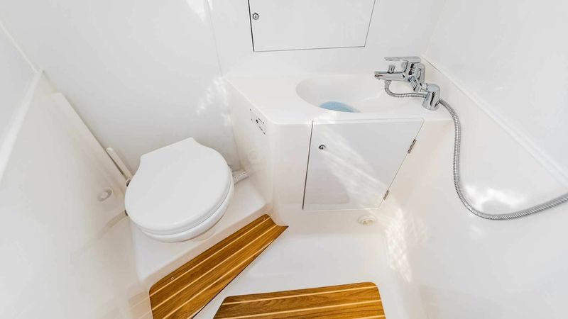 Tango 33 | 11 Lady M