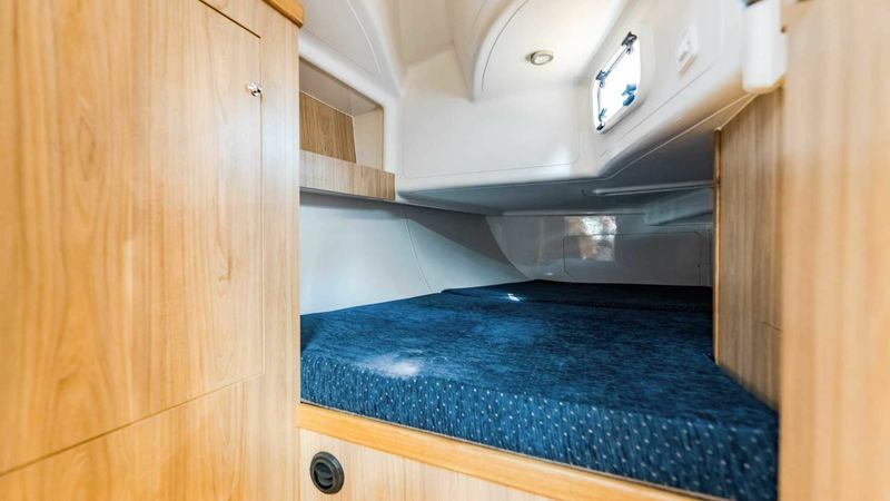 Tango 33 | 11 Lady M